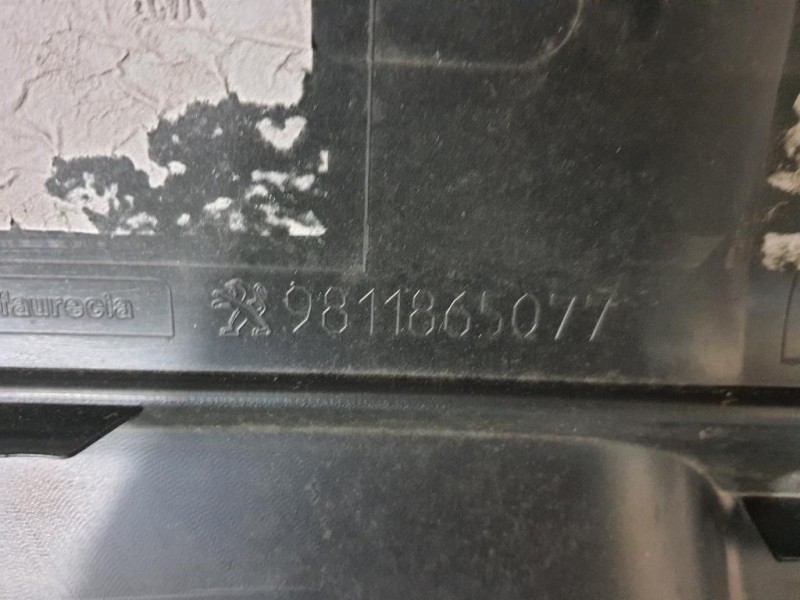 Paraurti POST 9811865077 Peugeot 3008 II 2016