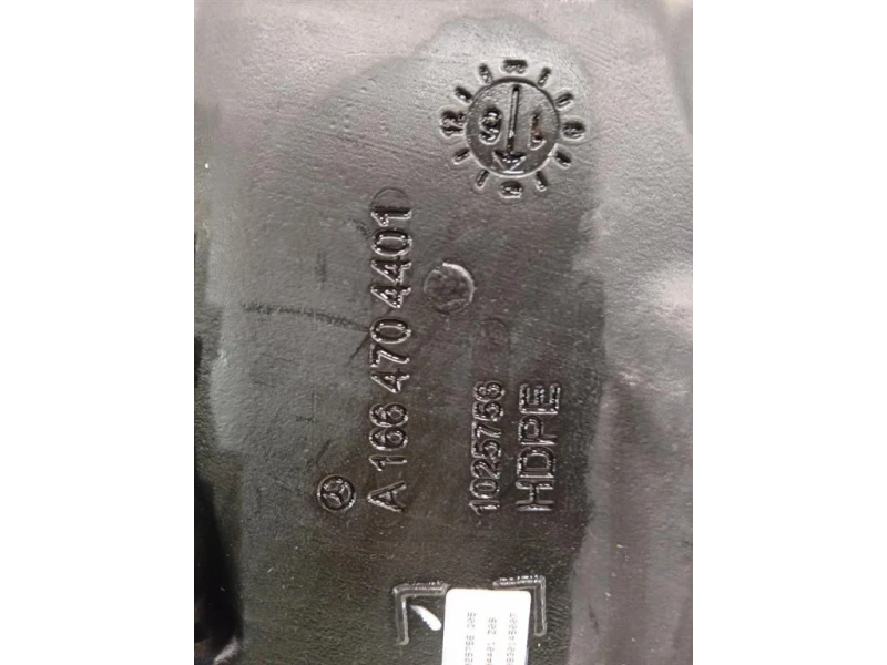 Serbatoio Adblue A1664704401 Mercedes Classe GLE W166 2015