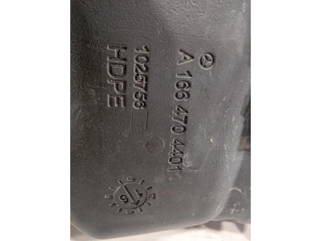 Serbatoio Adblue A1664704401 Mercedes Classe GLE W166 2015