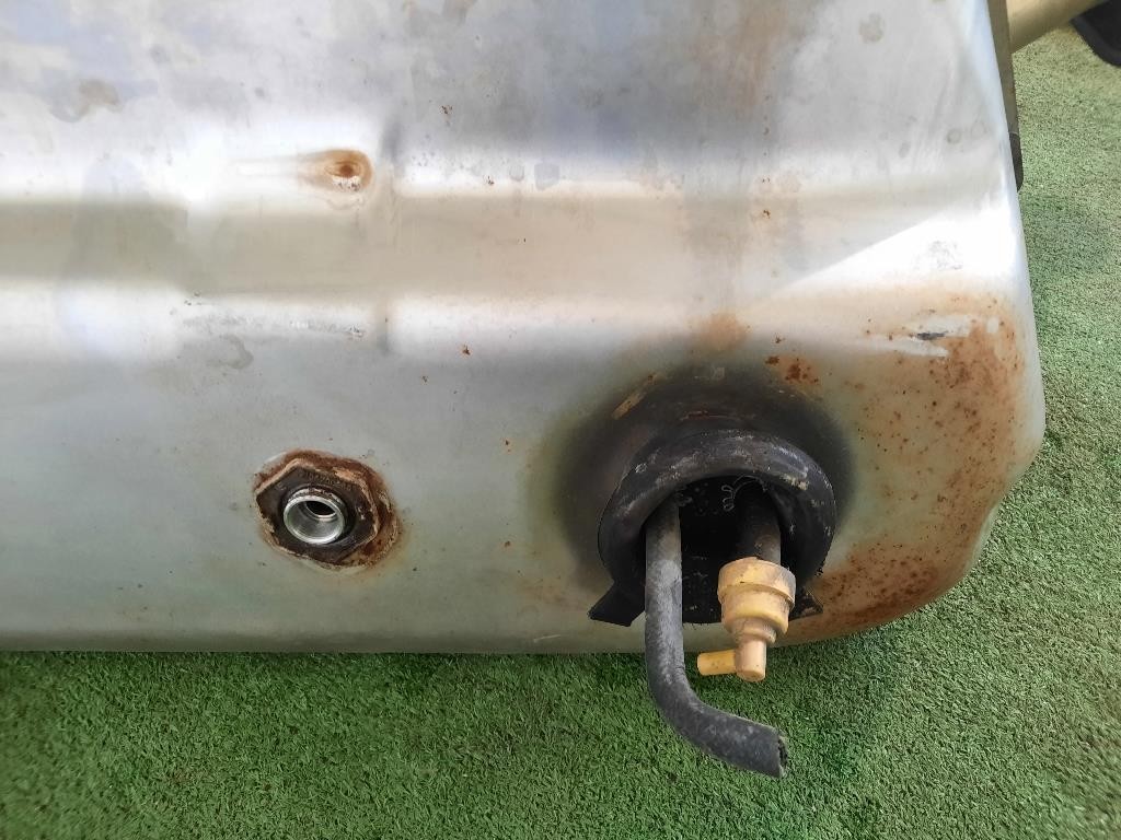 Serbatoio Carburante A1704701101 Mercedes Classe SLK R170 1997