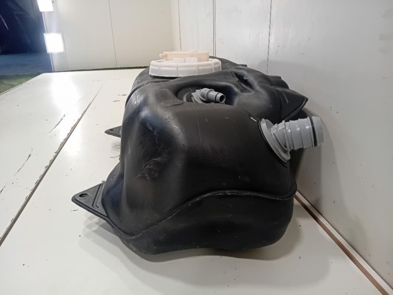 Serbatoio Carburante 77100-0D231 Toyota Yaris IV 2014