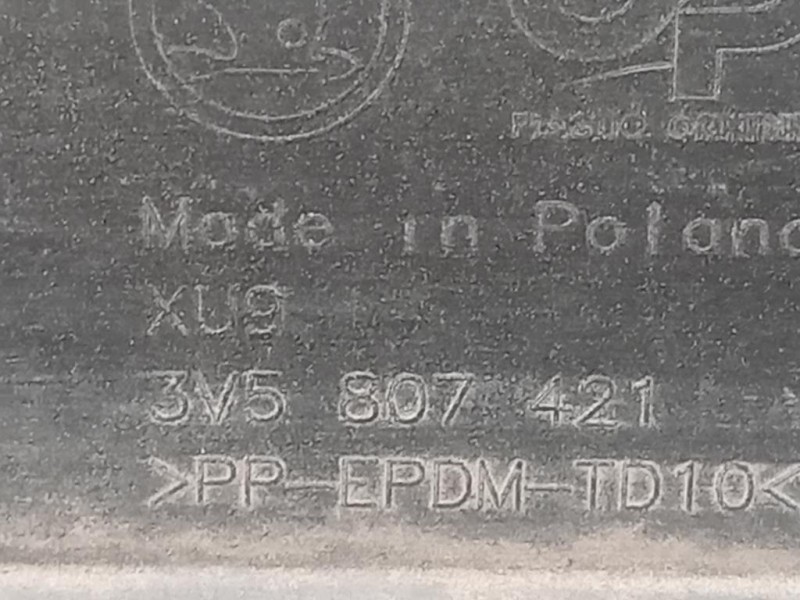 Paraurti POST 3V5 807 421 Skoda Superb 3V5 SW 2015