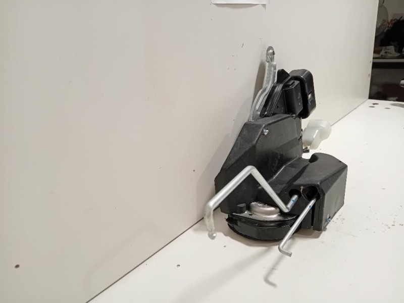 Serratura Porta ANT DX A046693 Toyota RAV 4 III 2008