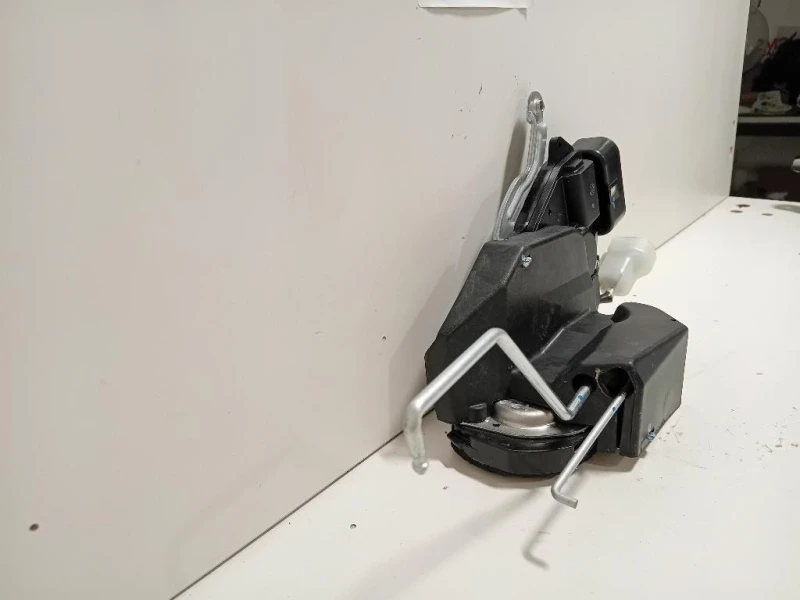 Serratura Porta ANT DX A046693 Toyota RAV 4 III 2008