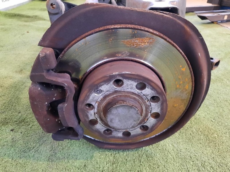 Assale POST 1K0505315BM Volkswagen Touran II 2007