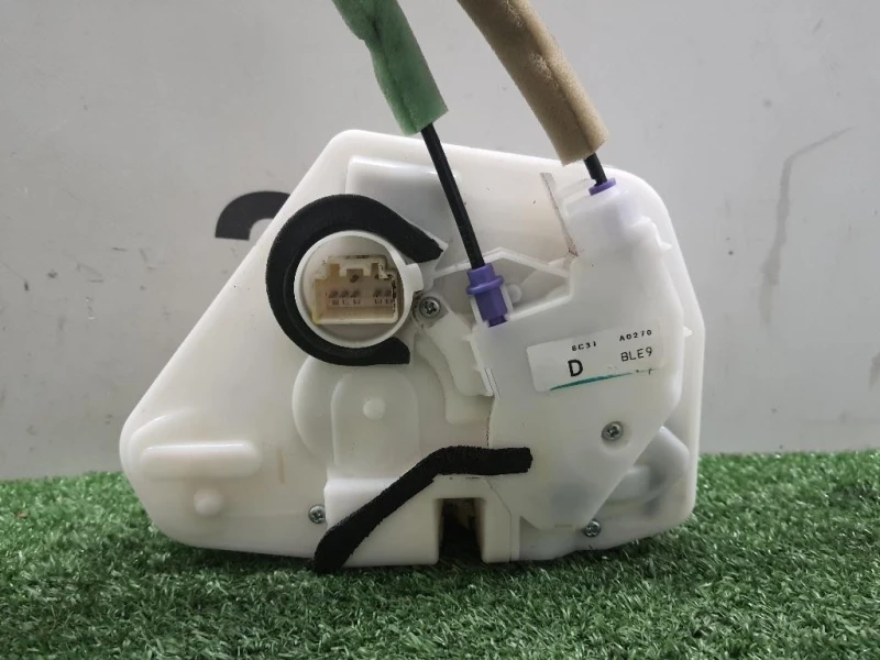 Serratura Porta ANT SX BLE959310 Mazda 3 III 2014