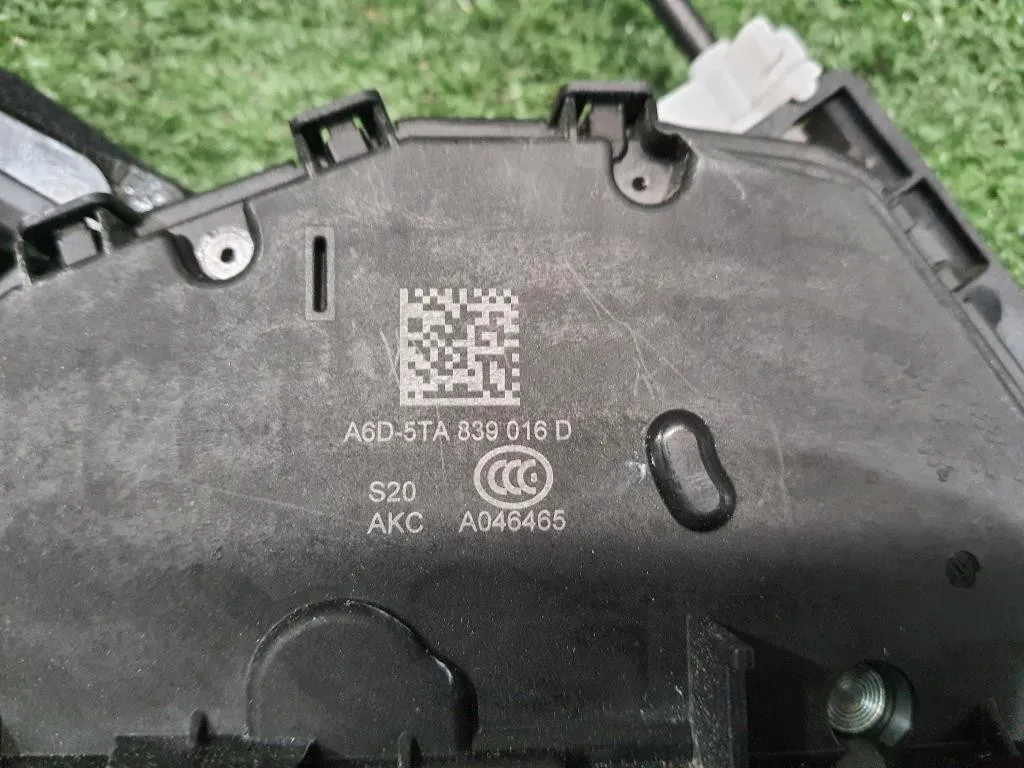 Serratura Porta POST DX 5TA839016D Skoda Fabia NJ3 2014