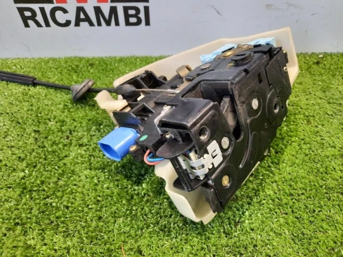 Serratura Porta POST DX 7L0839016D Volkswagen GOLF V 2004