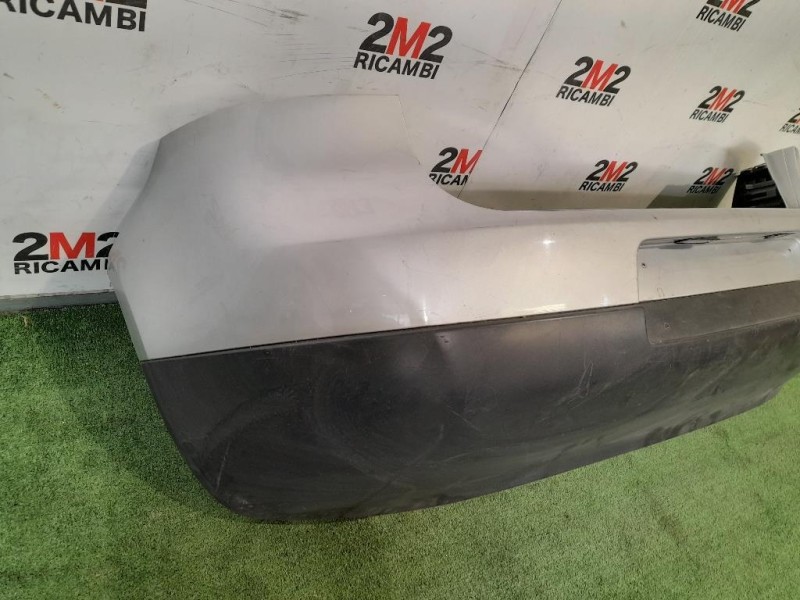 Paraurti POST 1K6807521 Volkswagen GOLF V 2004