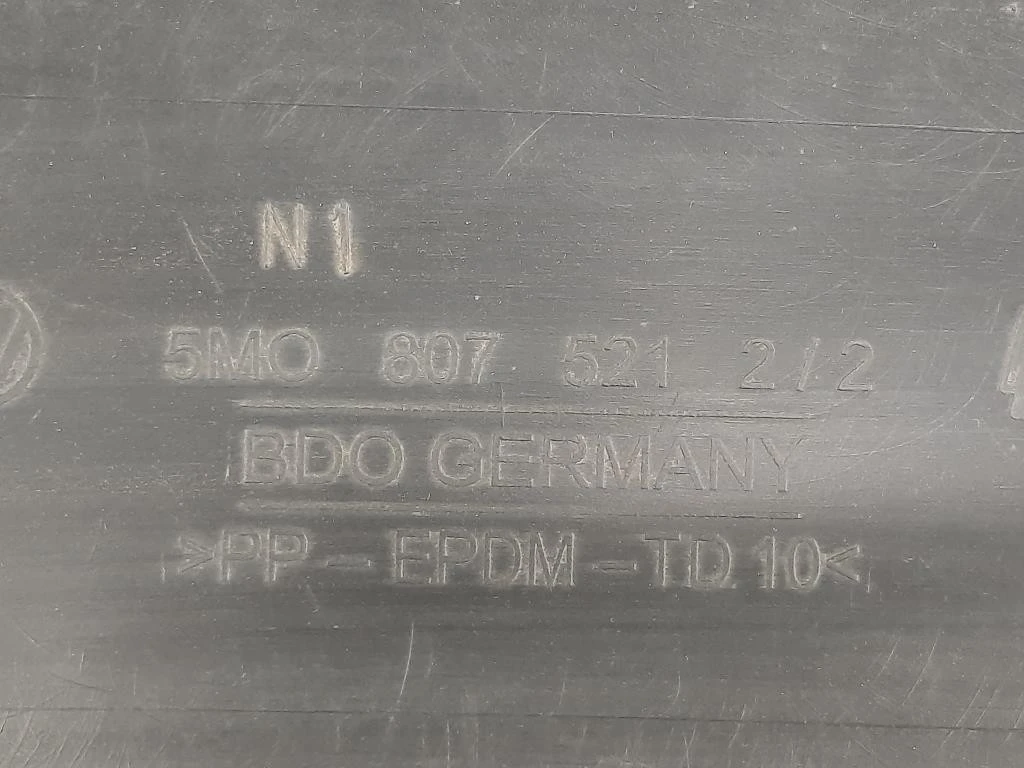 Paraurti POST 5M0 807 421 Volkswagen GOLF PLUS I 2004