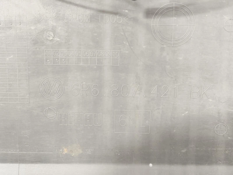 Paraurti POST 6R6807421BK Volkswagen POLO VI 2009