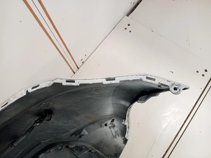 Paraurti POST 6R6 807 568 Volkswagen POLO VI 2009