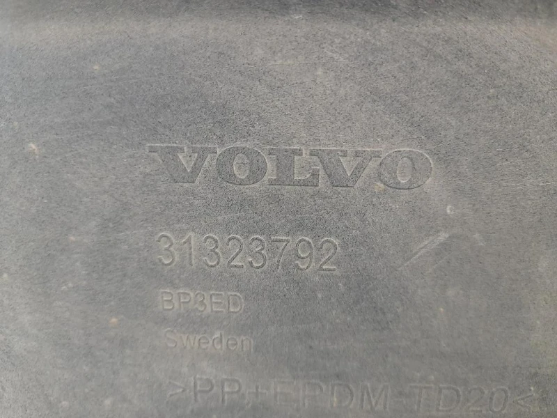 Paraurti POST 31323792 Volvo V70 III 2013