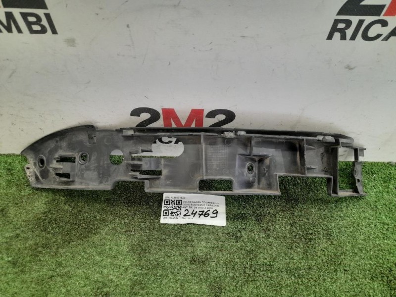 Sostegno Paraurti ANT DX 7L6807184C Volkswagen Touareg I 2003