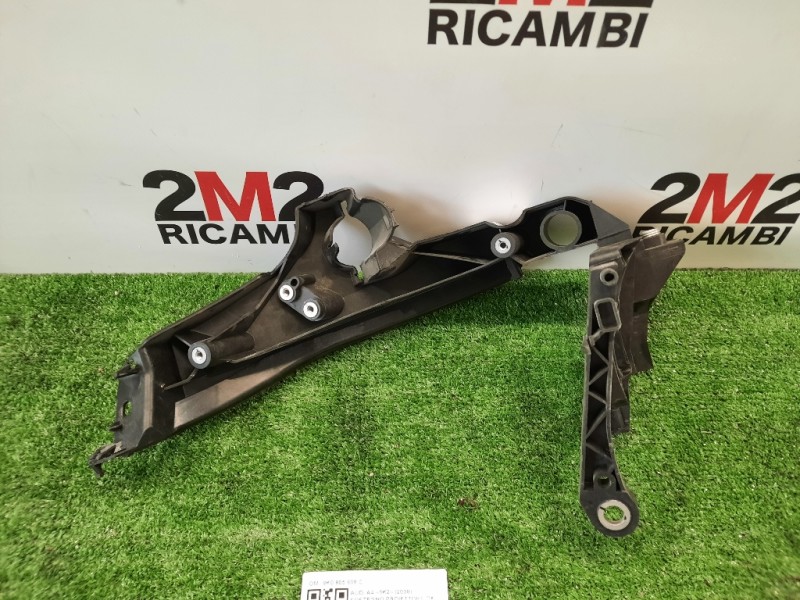 Sostegno Proiettore DX 8K0 805 608 C Audi A4 8K2 2008