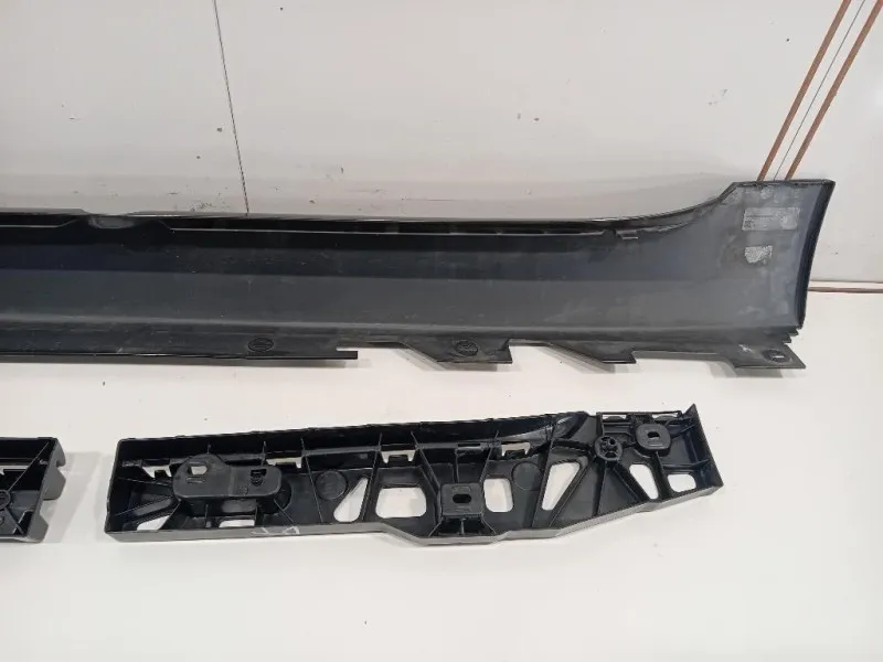 Sottoporta Parte Centrale DX 5177738733851777387348 Bmw Serie 5 G30 Berlina 2016