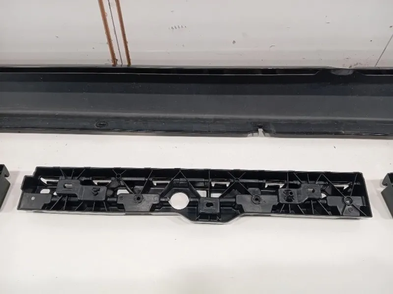 Sottoporta Parte Centrale DX 5177738733851777387348 Bmw Serie 5 G30 Berlina 2016