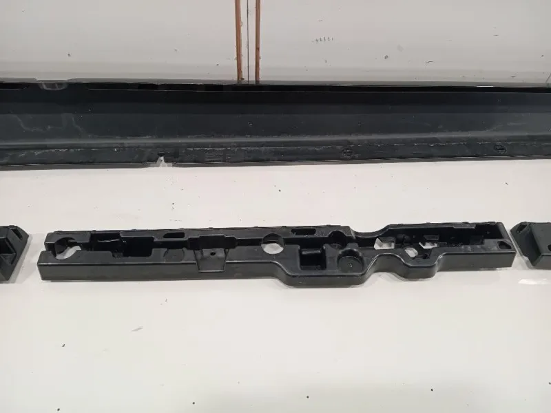 Sottoporta Parte Centrale SX 5177738734751777387337 Bmw Serie 5 G30 Berlina 2016