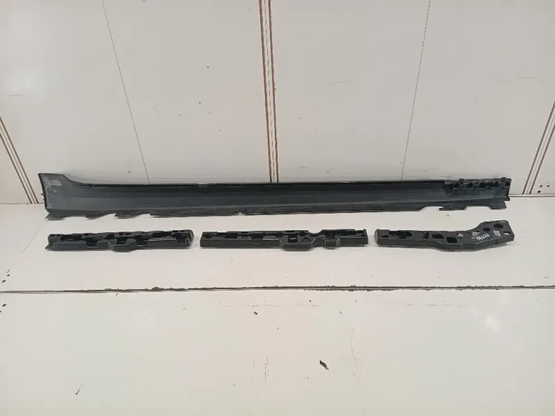 Sottoporta Parte Centrale SX 5177738734751777387337 Bmw Serie 5 G30 Berlina 2016