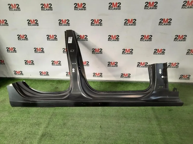 Sottoporta CON Montante Centrale DX 8T8809848 Audi A5 8TA Sportback 2008