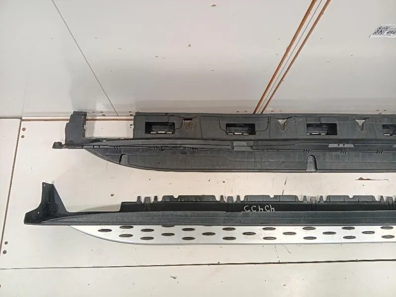 Sottoporta DX A 166 690 02 10 Mercedes Classe GLE W166 2015