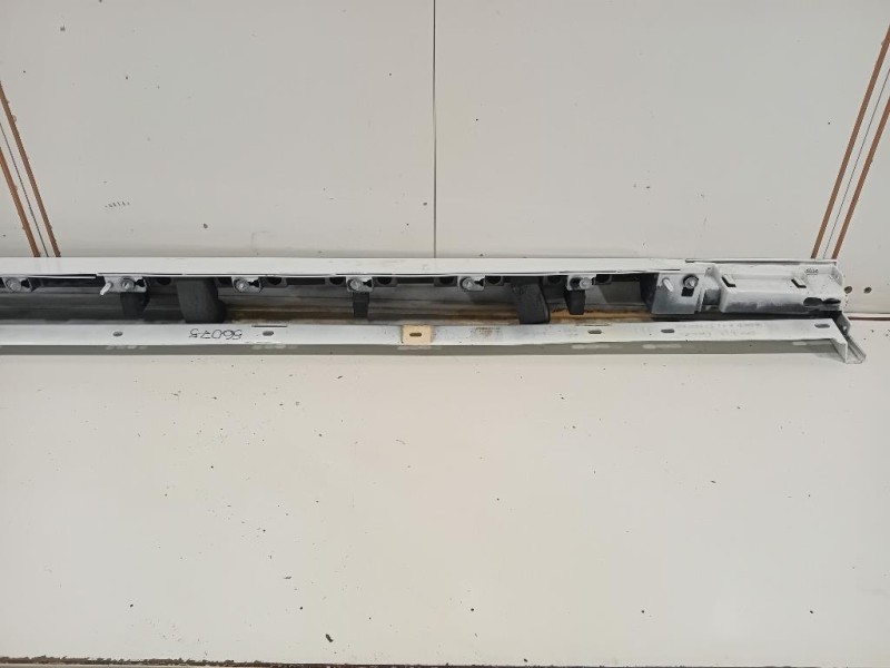 Sottoporta SX GX7M-101D57-A Jaguar XE 2015