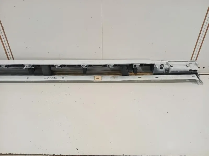 Sottoporta SX GX7M-101D57-A Jaguar XE 2015