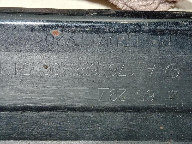 Sottoporta SX A1766980054 Mercedes Classe A W176 2013