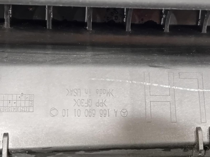 Sottoporta SX A 166 690 01 10 Mercedes Classe GLE W166 2015