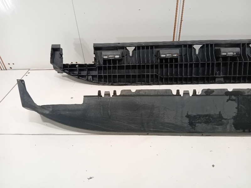 Sottoporta SX A 166 690 01 10 Mercedes Classe GLE W166 2015