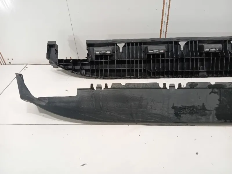 Sottoporta SX A 166 690 01 10 Mercedes Classe GLE W166 2015