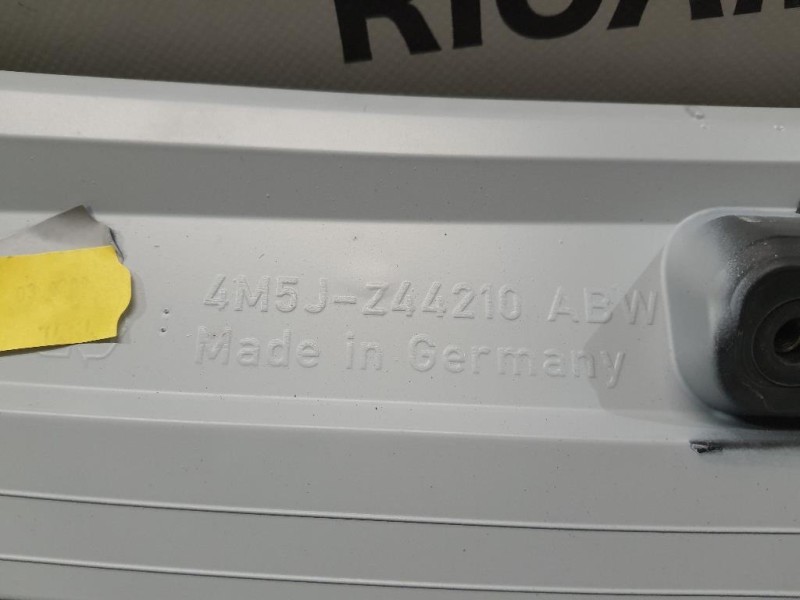 Spoiler Frangivento POST 1550673 4M5JZ44210 Ford Focus II 2005