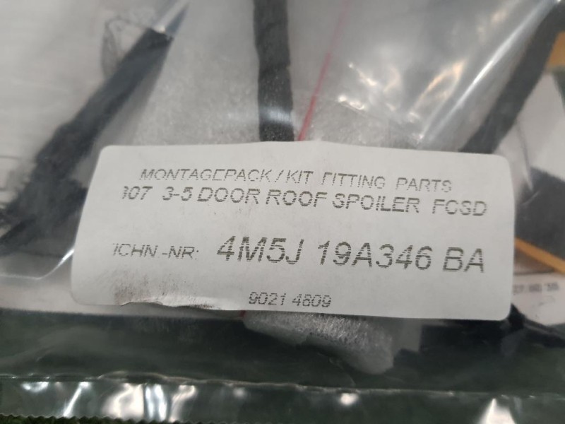 Spoiler Frangivento POST 1550673 4M5JZ44210 Ford Focus II 2005