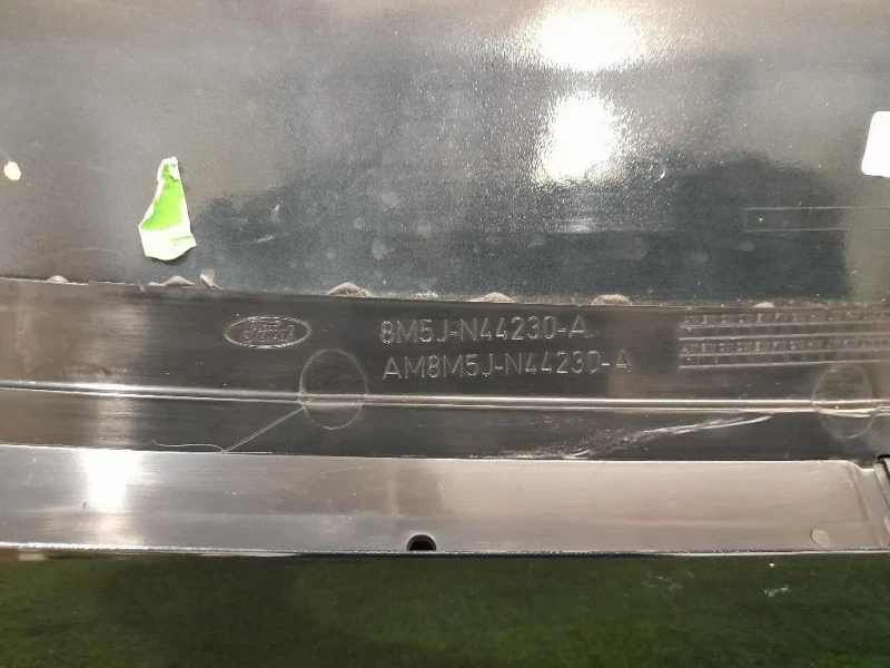 Spoiler Frangivento POST 8M5JN44230A Ford Focus III SW 2008