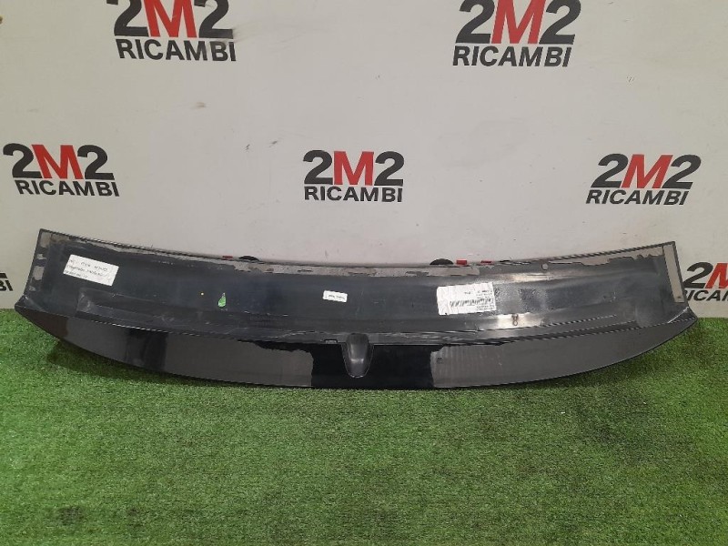 Spoiler Frangivento POST 8M5JN44230A Ford Focus III SW 2008