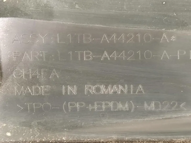 Spoiler Frangivento POST L1TB-A44210-A Ford PUMA II 2019