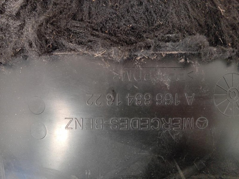 Passaruota POST SX A166 884 13 22 Mercedes Classe GLE W166 2015