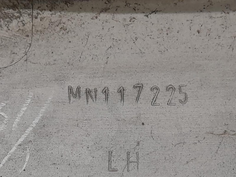 Passaruota POST SX MN117225 Mitsubishi Pajero IV 2007