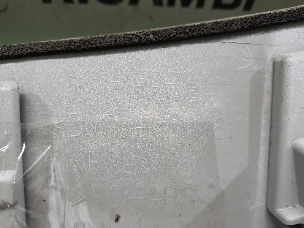 Spoiler Frangivento POST BJT651961 Mazda 3 III 2014