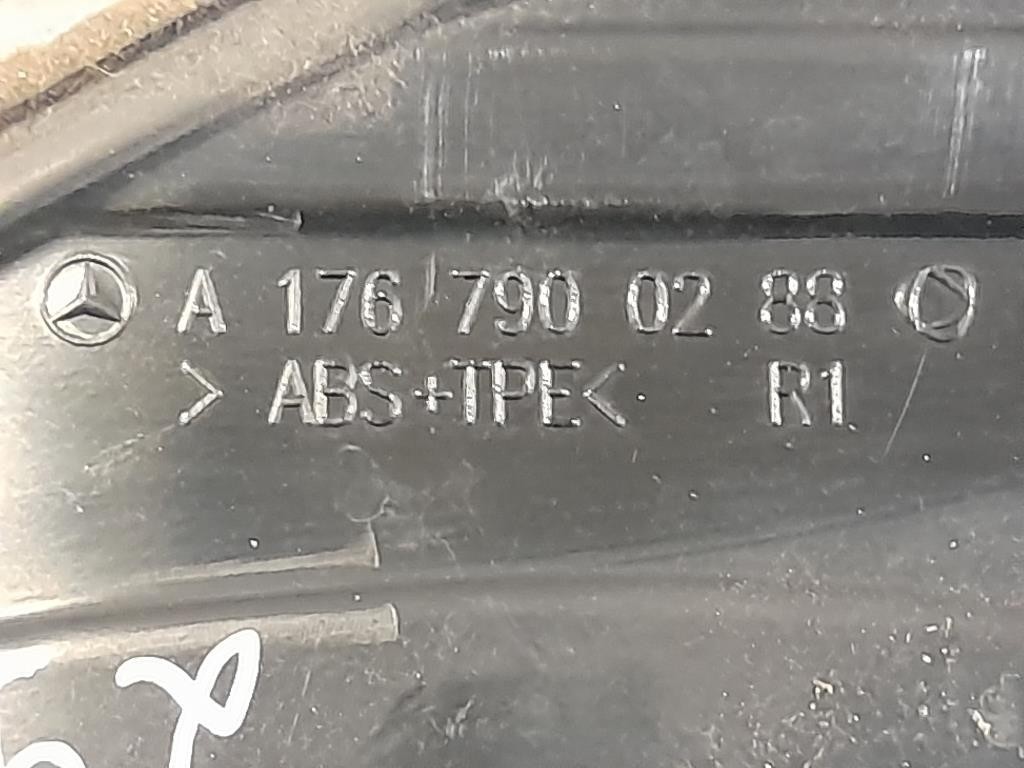 Spoiler Frangivento POST DX A1767900288 Mercedes Classe A W176 2013