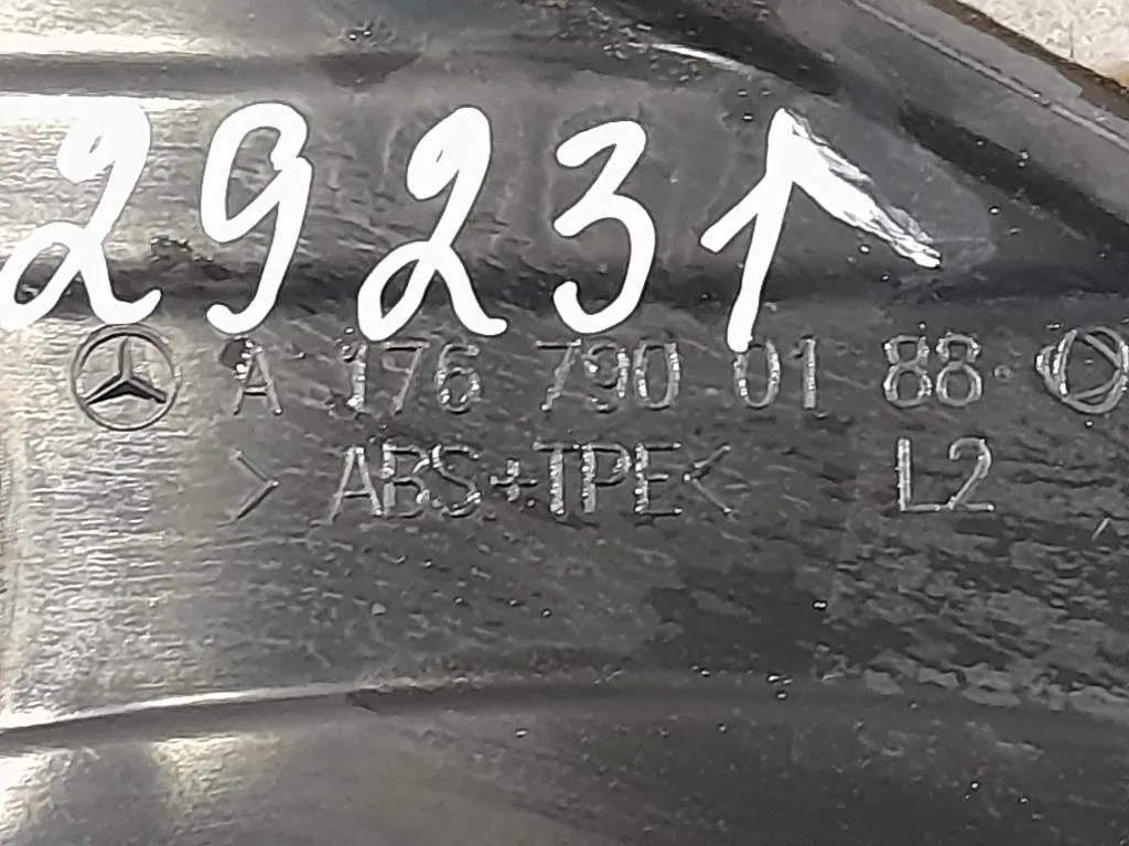 Spoiler Frangivento POST SX A1767900188 Mercedes Classe A W176 2013