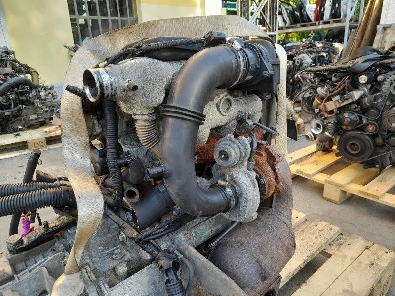 Motore Completo F9Q762 SOLO ACCESSORI 82CV 60KW Opel Vivaro A 2001