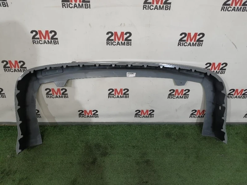 Spoiler Paraurti POST NUOVO 1373633 4M5J17B891BAW Ford Focus II SW 2005