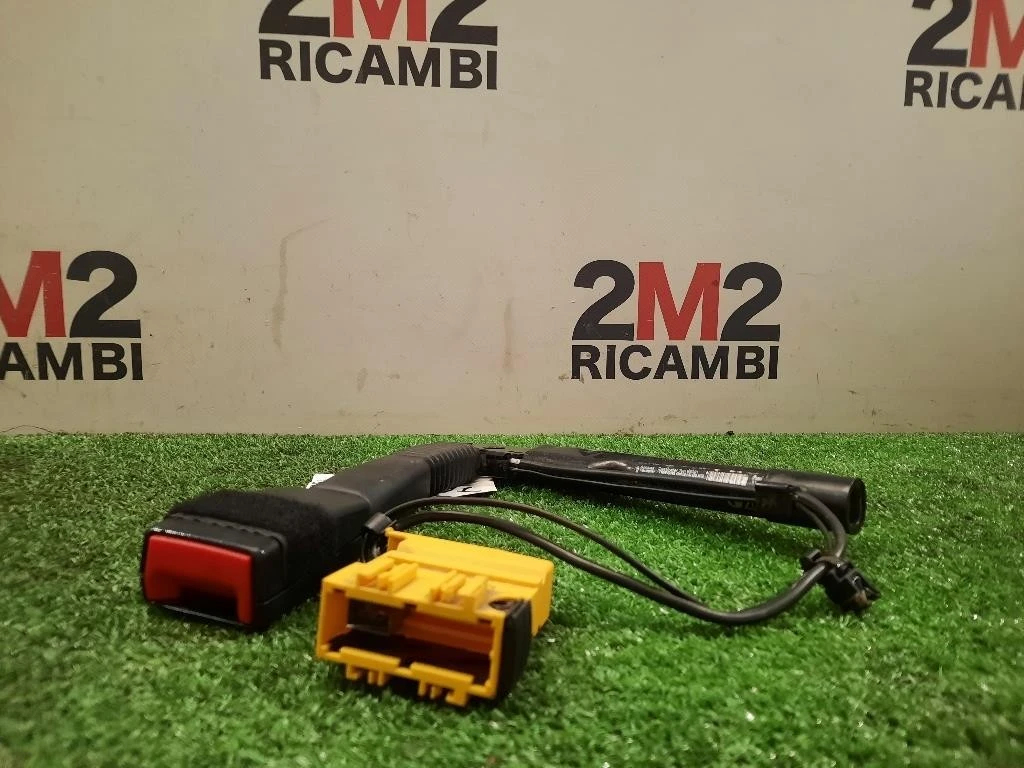 Attacco Cintura ANT DX 72117213564 DX Bmw Serie 1 E87 Berlina 2005