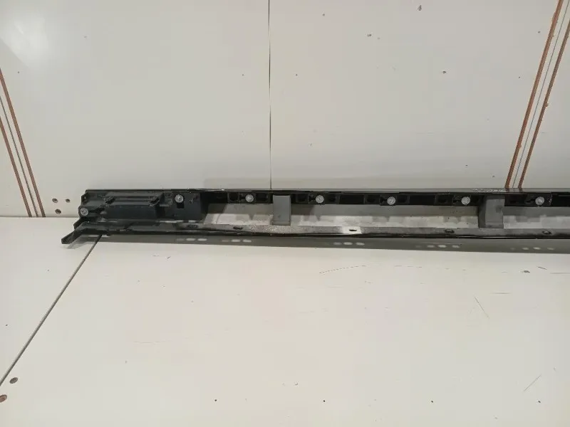 Spoiler Sottoporta DX GX7M-101D56-B Jaguar XE 2015