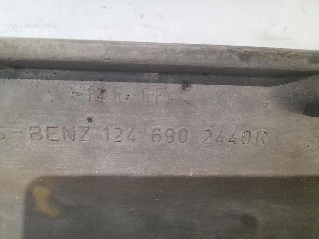 Spoiler Sottoporta DX A1246902440 Mercedes Classe E W124 1985