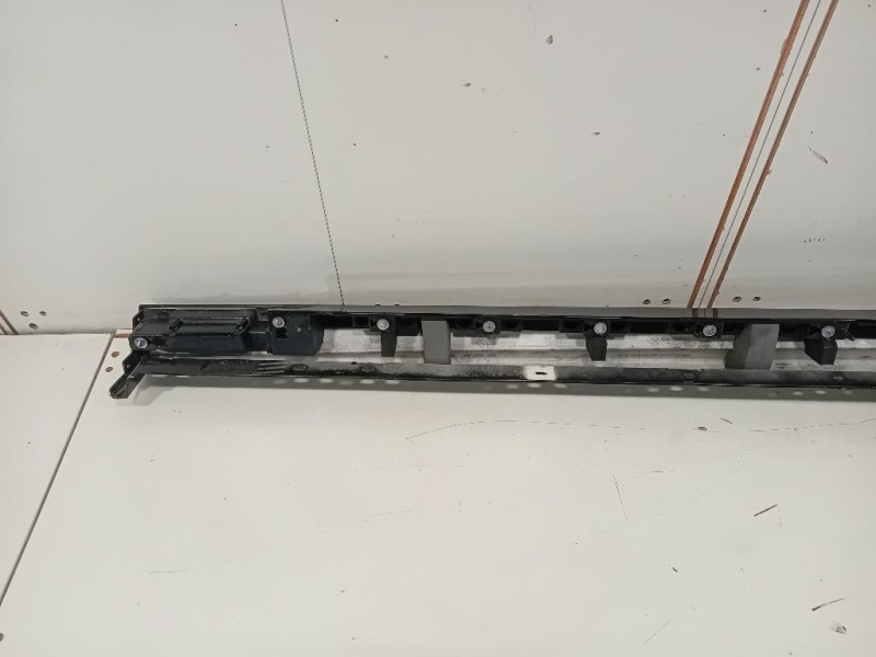 Spoiler Sottoporta SX 8X23-F10609-AC Jaguar XE 2015