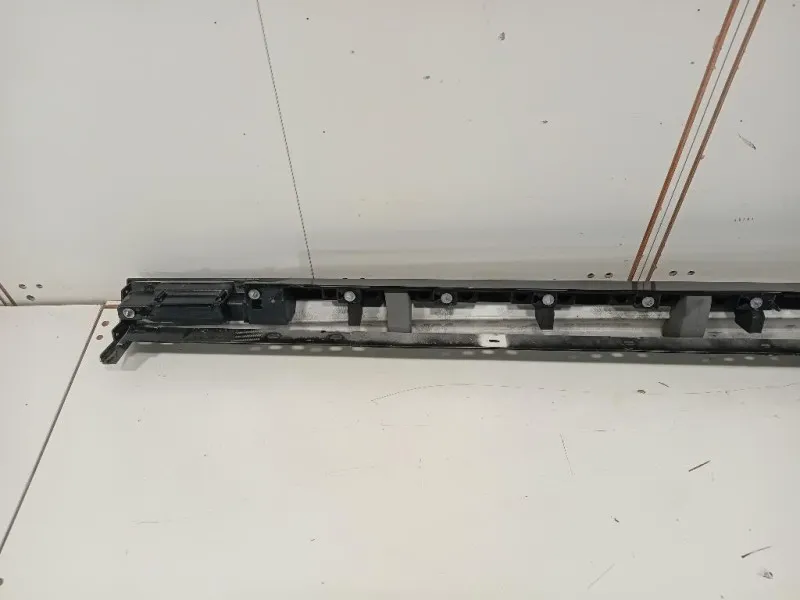 Spoiler Sottoporta SX 8X23-F10609-AC Jaguar XE 2015