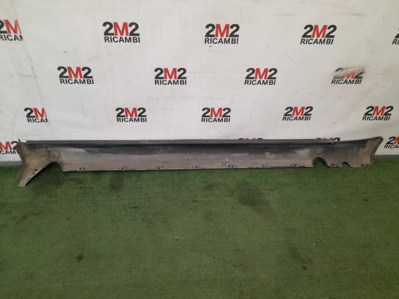 Spoiler Sottoporta SX A1246902340 Mercedes Classe E W124 1985