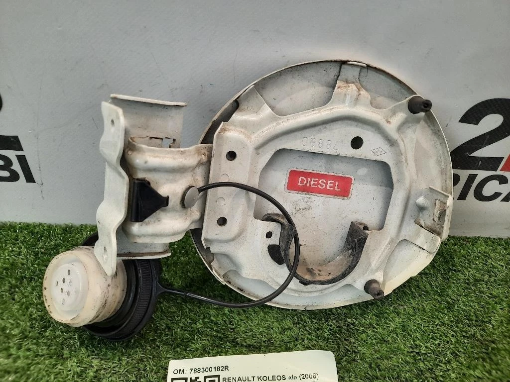 Sportello Carburante Parafango POST 788300182R Renault Koleos I 2008